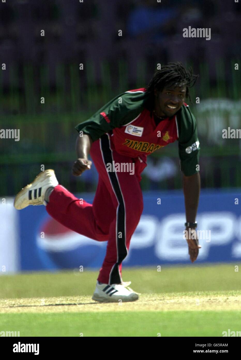 Douglas Hondo in action for Zimbabwe during the ICC Trophy tournament held in Colombo Sri Lanka 2002 Stock Photo