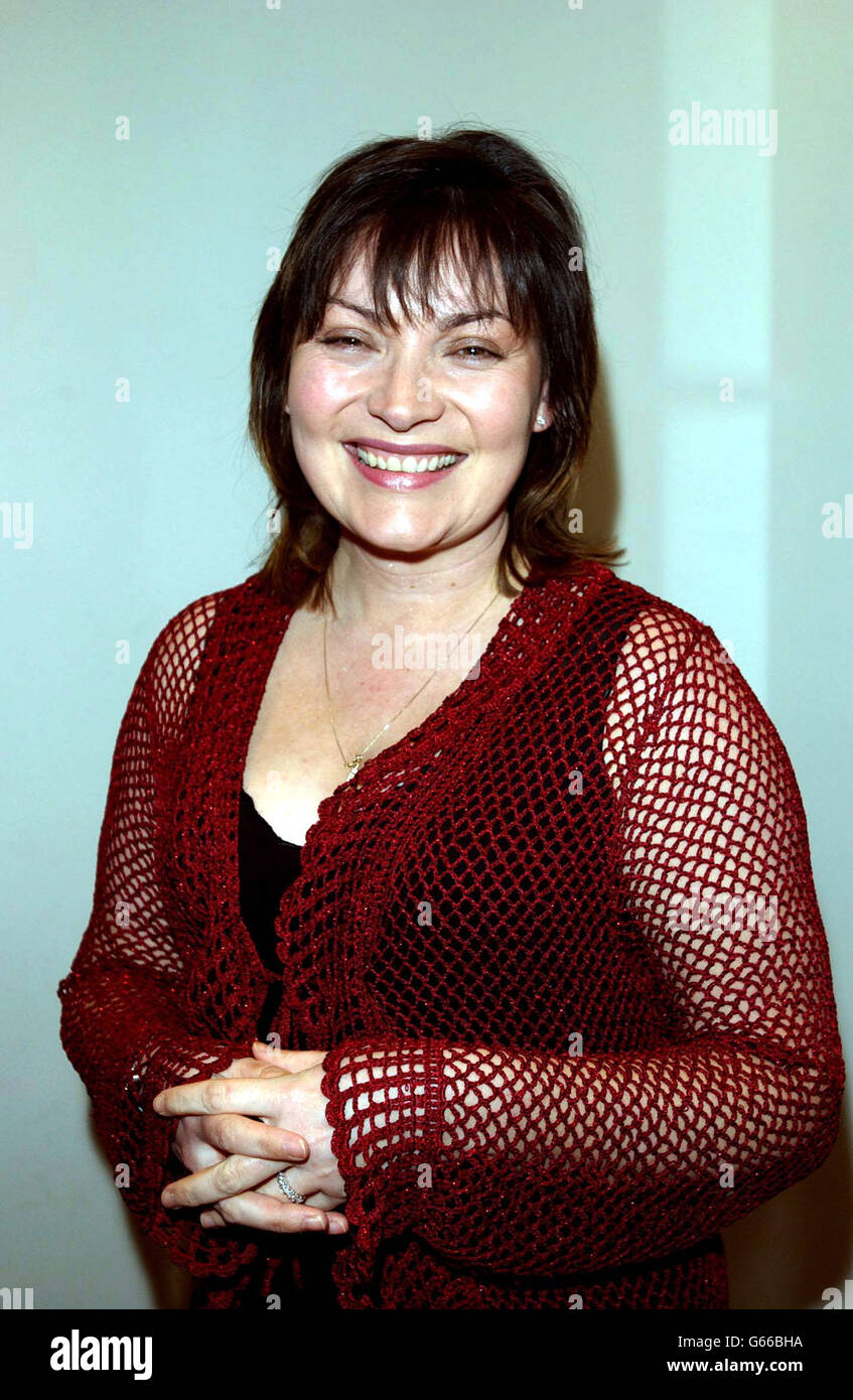 Lorraine kelly arrives bafta piccadilly party to celebrate anniversary