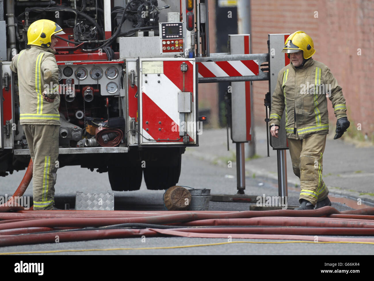 Fire in Glasgow warehouse Stock Photo Alamy