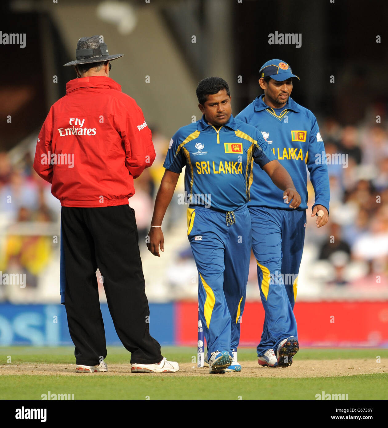 Icc umpire hi-res stock photography and images - Page 5 - Alamy