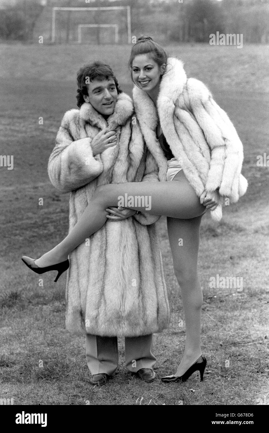 Manchester United footballer Lou Macari with model Debbie Silver. Her Edelson fur jacket is due to be auctioned at Macari's testimonial dinner in Manchester tomorrow. Stock Photo