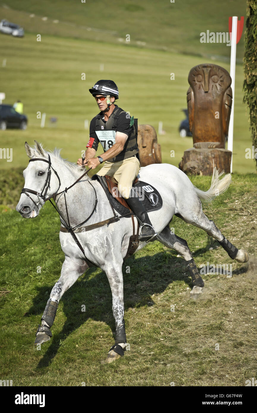 Winner of the CIC *** Section A New Zealand's Andrew Nicholson on Avebury in the Cross Country during day four of the Barbury International Horse Trials at Barbury Castle, Wiltshire. Stock Photo