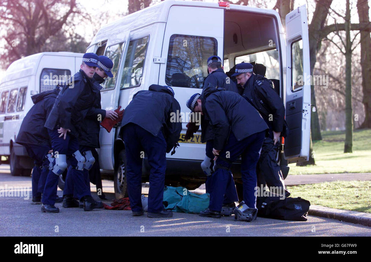Woman murdered in victoria park hi-res stock photography and images - Alamy