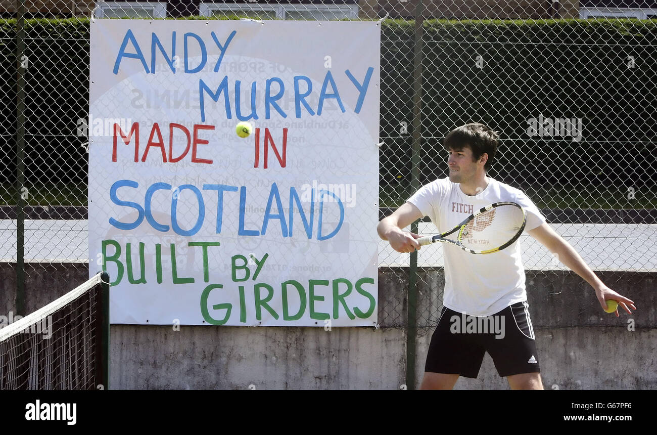 Tennis - 2013 Wimbledon Championships - Andy Murray Fans in Dunblane Stock Photo