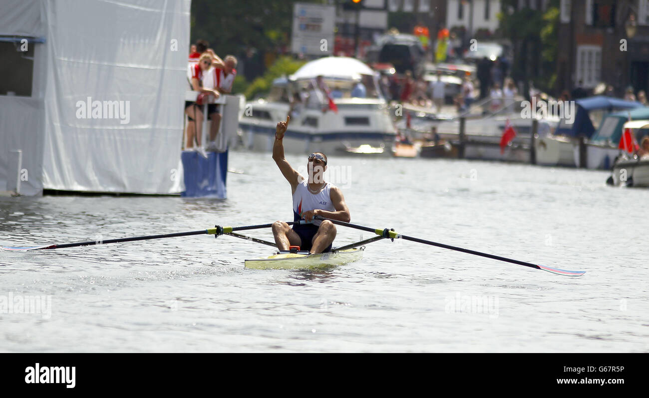 Aleksandar Aleksandrov celebrates after winning his semi final during