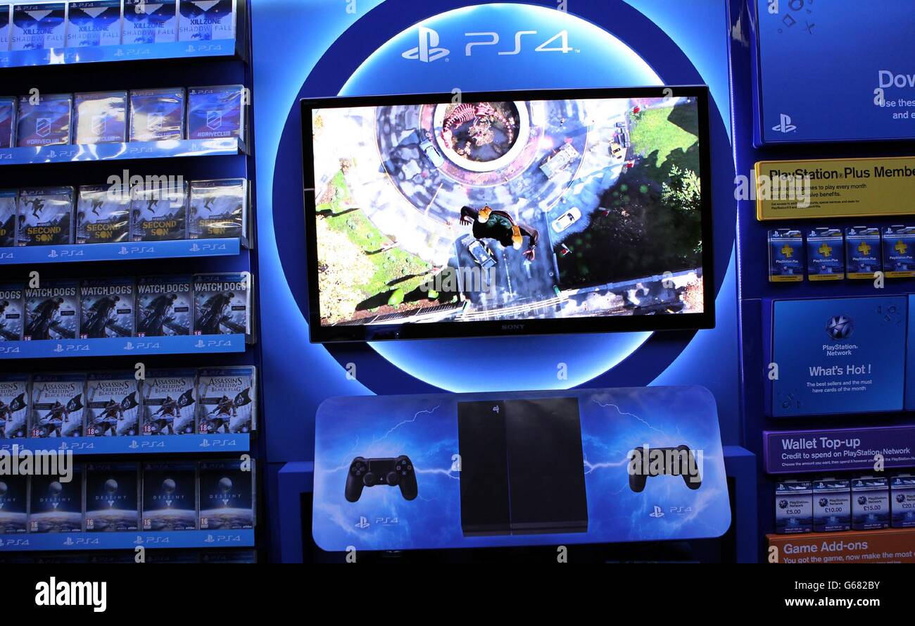 Playstation showcase hi-res stock photography and images - Alamy