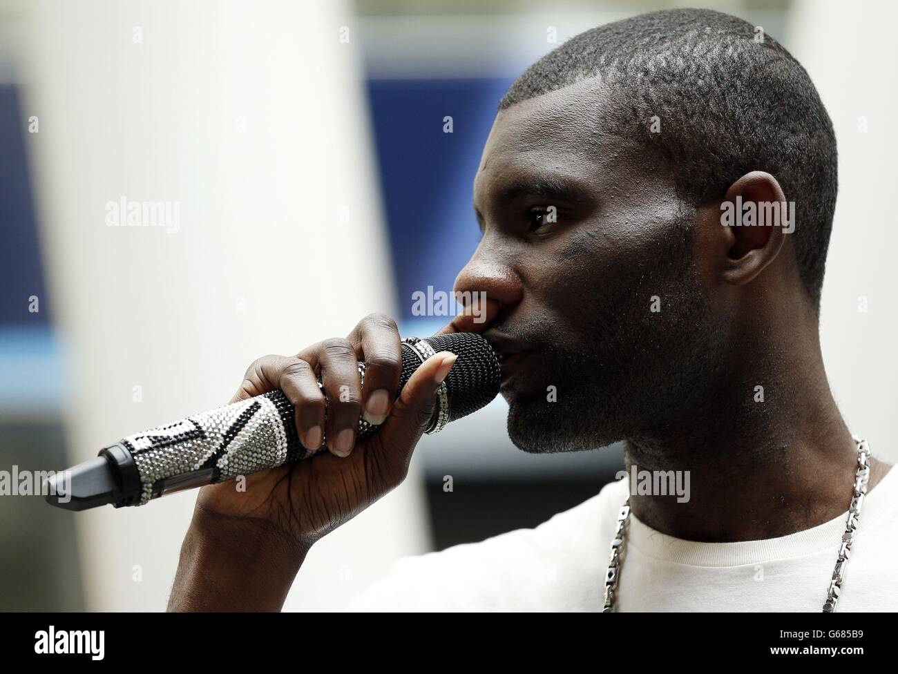Wretch 32 performs at Yahoo! on the Road - London Stock Photo