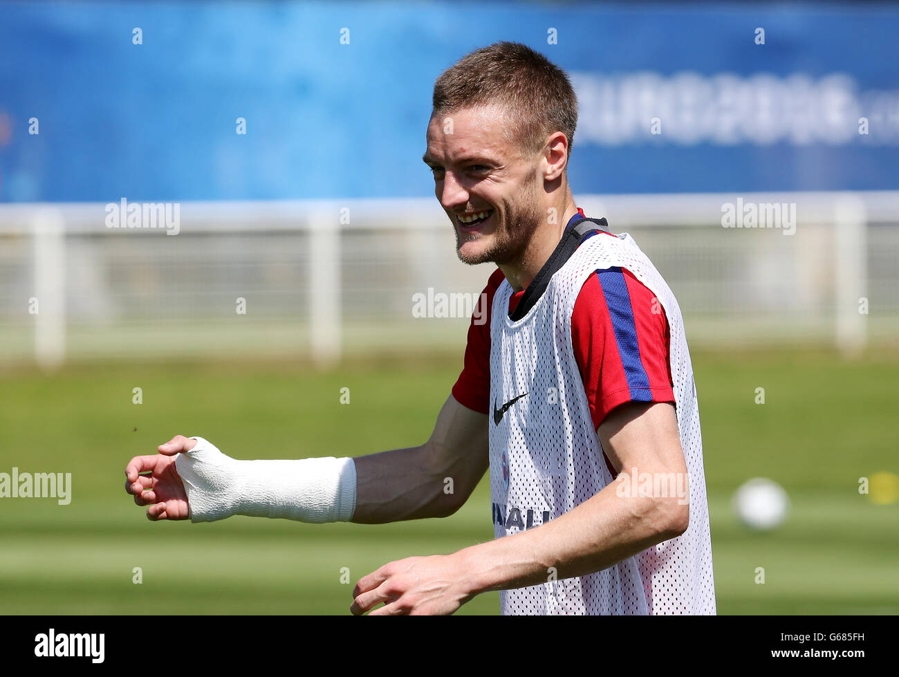 England's Jamie Vardy is all smiles during a training session at Stade de Bourgognes, Chantilly. Stock Photo