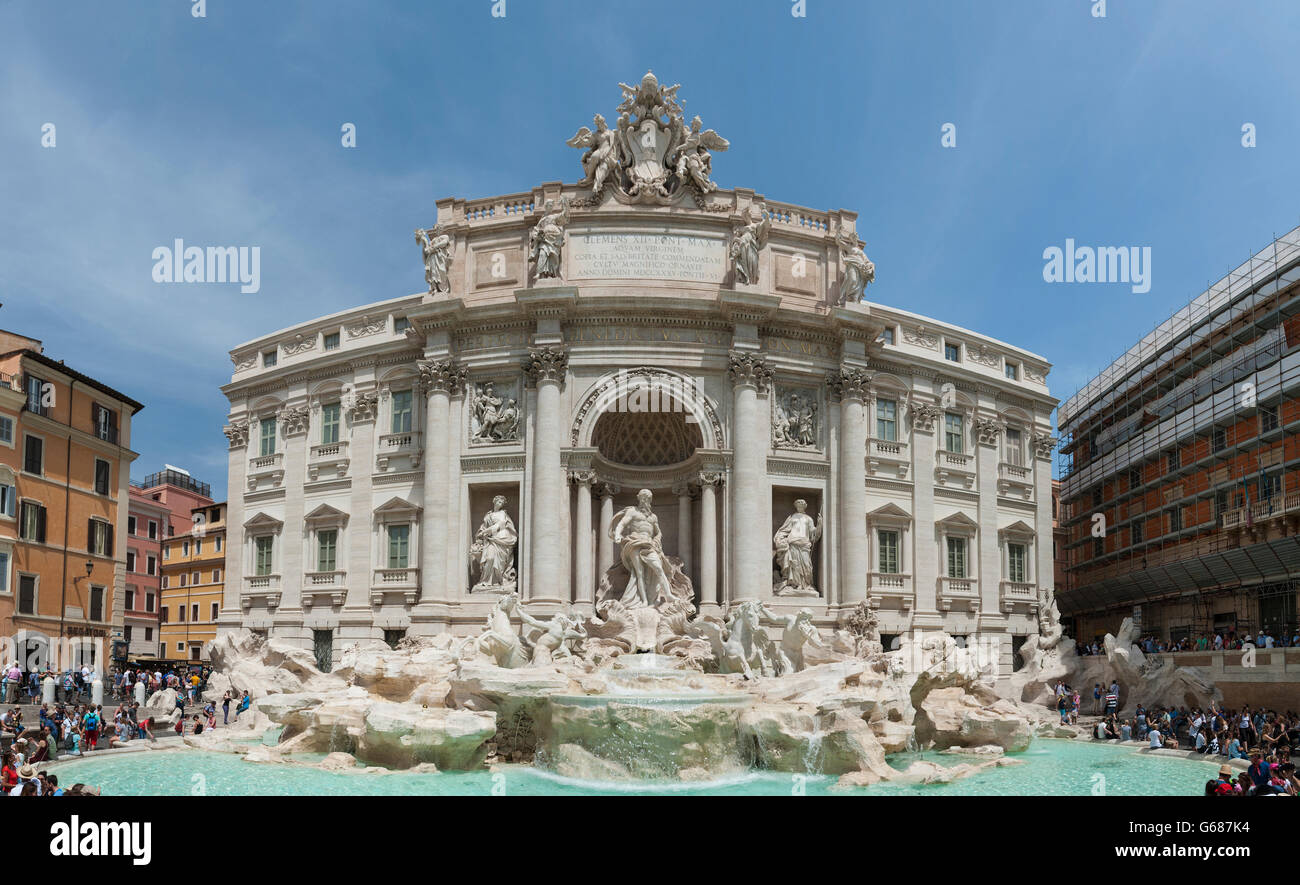 Fountain Rome Fish Fish fountain hi-res stock photography and images - Alamy