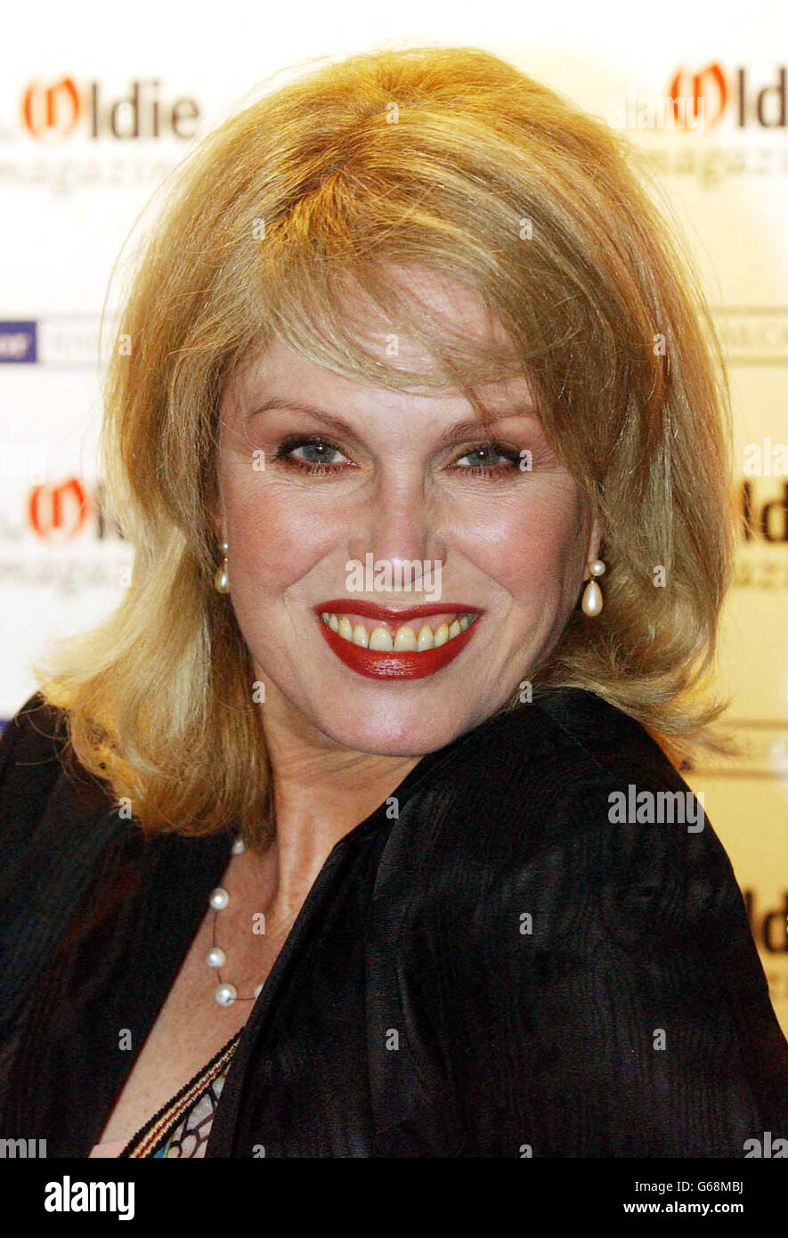 Actress Joanna Lumley at a photocall prior to the Oldie of the Year Awards at Simpsons in the Starnd. The awards sponsored by The Oldie magazine celebrate the work of older members of society. 01/04/03 : Lumley was unveiling video evidence to MPs at the House of Commons alleging that up to two million animals per year experience tremendous suffering in the EU-backed animal transport trade. Ms Lumley, who is campaigning for Compassion In World Farming, wants support for radical reform of European transport law. Stock Photo