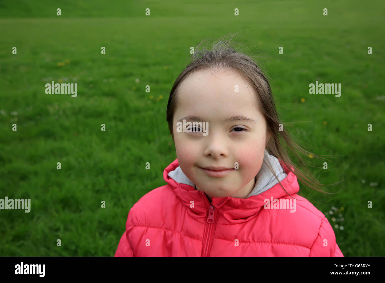 Portrait of beautiful girl in the park Stock Photo - Alamy