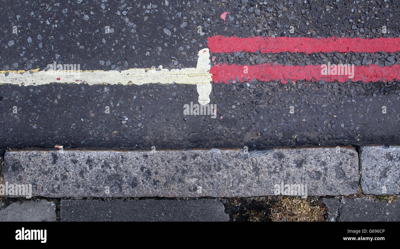 Red lines hi-res stock photography and images - Alamy