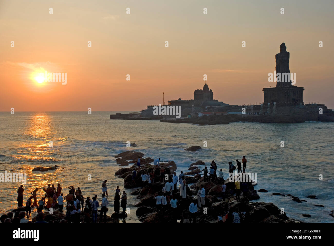 Sunrise on the Indian Ocean, Vivekananda Rock Memorial, Kanyakumari, Tamil Nadu, India Stock Photo