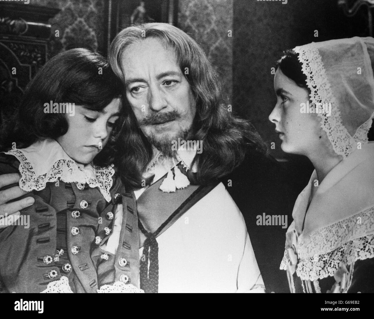 Alec Guinness as King Charles I in a scene from the film 'Cromwell