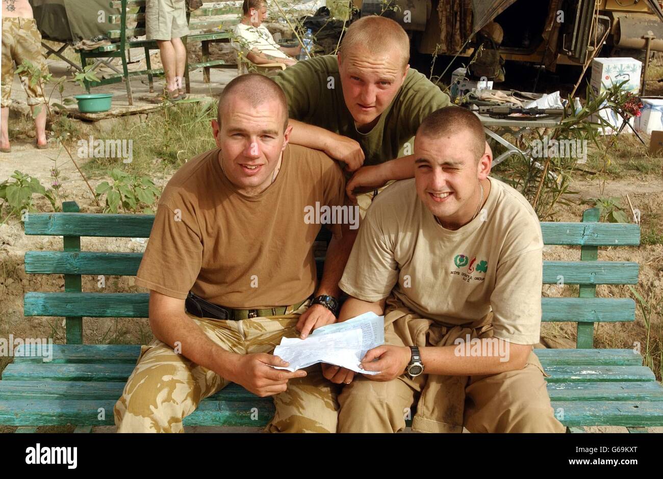 Members of the Desert Rats l/cpl Steve Chart (left) and l/cpl Jordie ...