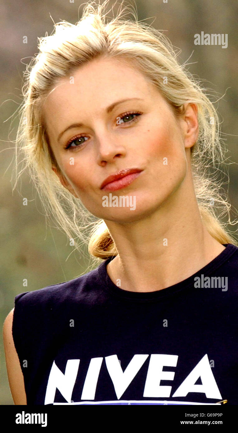 Model Laura Bailey during a photocall to launch Cancer Research UK's Race For Life in Regent's Park, central London. *..The aim is to encourage 300,000 women to take part in 130 Races across the nation between May and July 2003 to raise funds for the charity. Stock Photo
