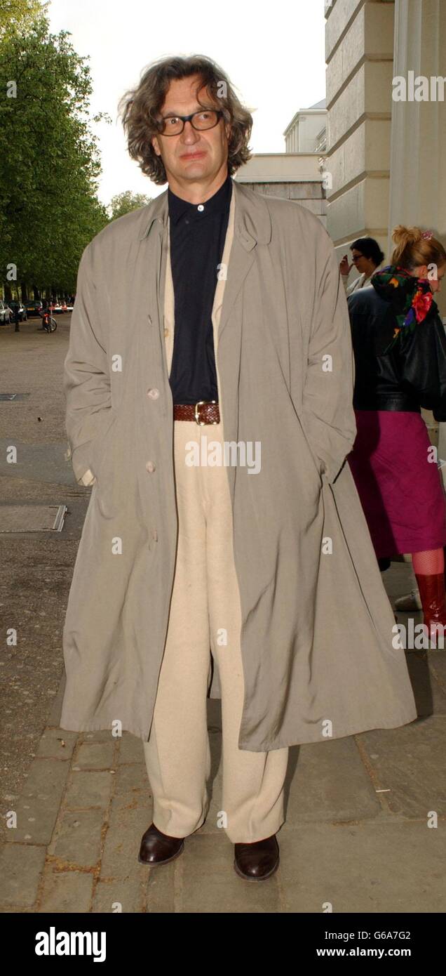 German film director Wim Wenders arrives for the Beck's Futures 2003 art prize at the ICA (Institute of Contemporary Arts) on the Mall, central London. Stock Photo