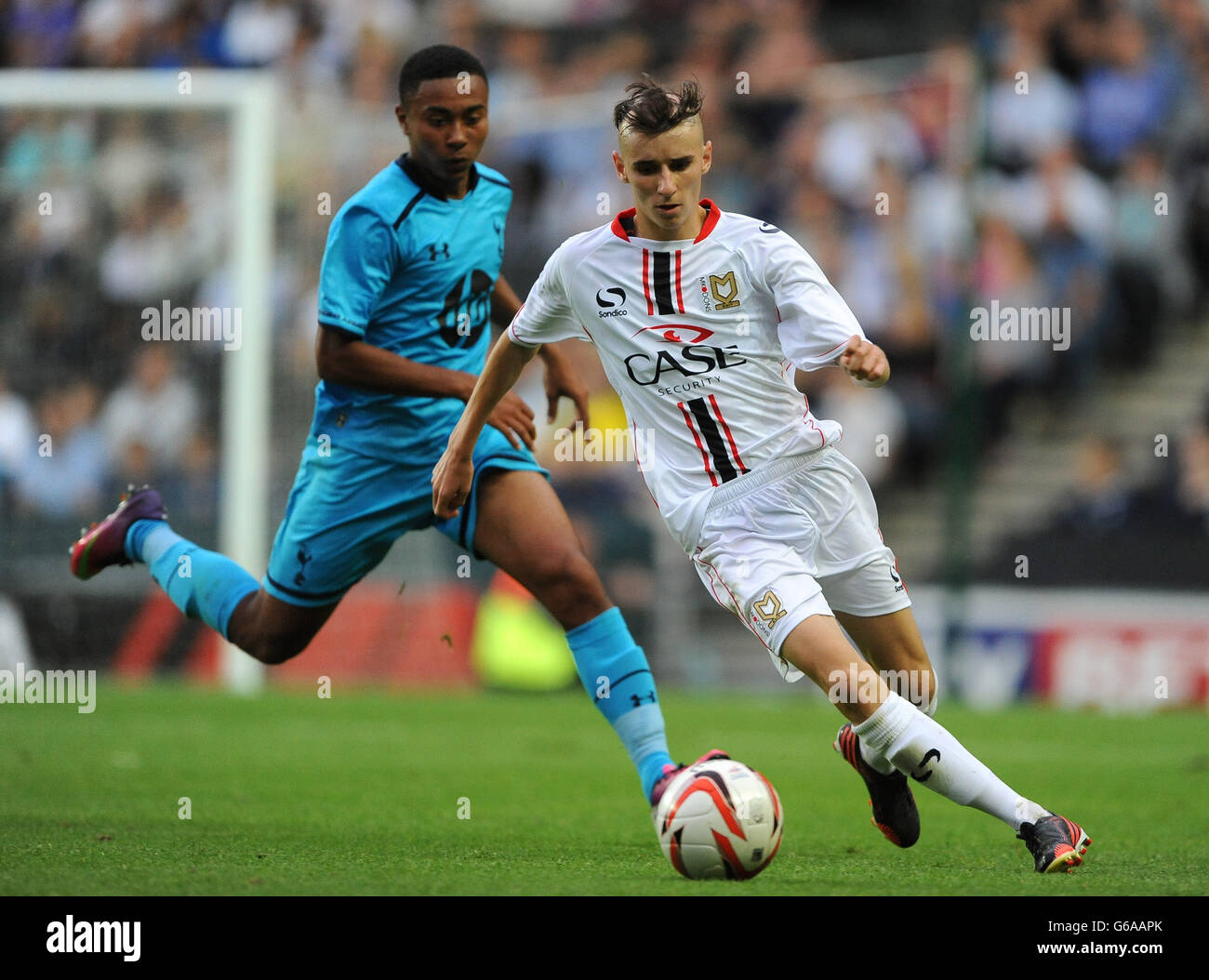 Milton keynes dons battle ball hires stock photography and images Alamy