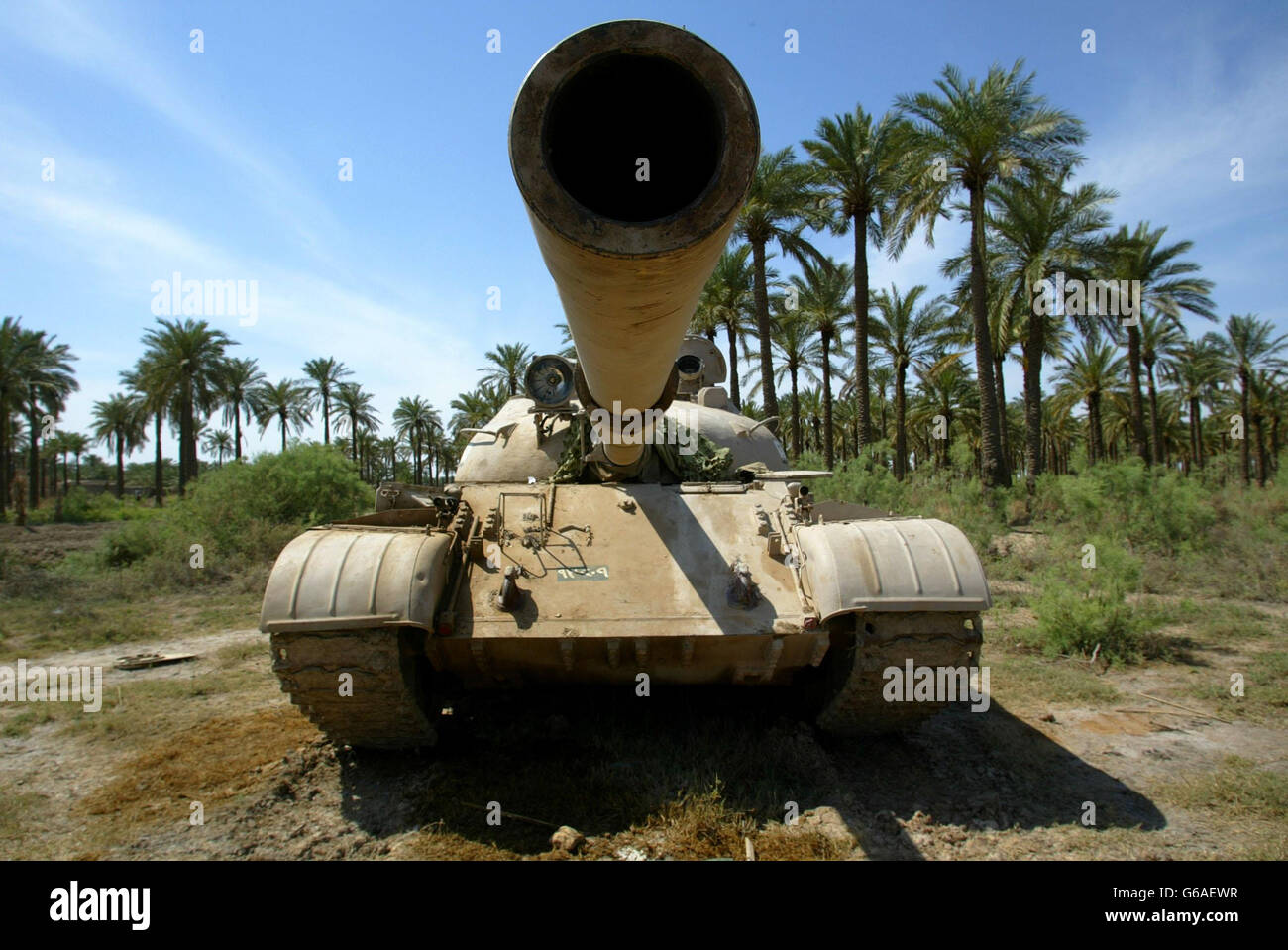 Abandoned tank Iraq Stock Photo