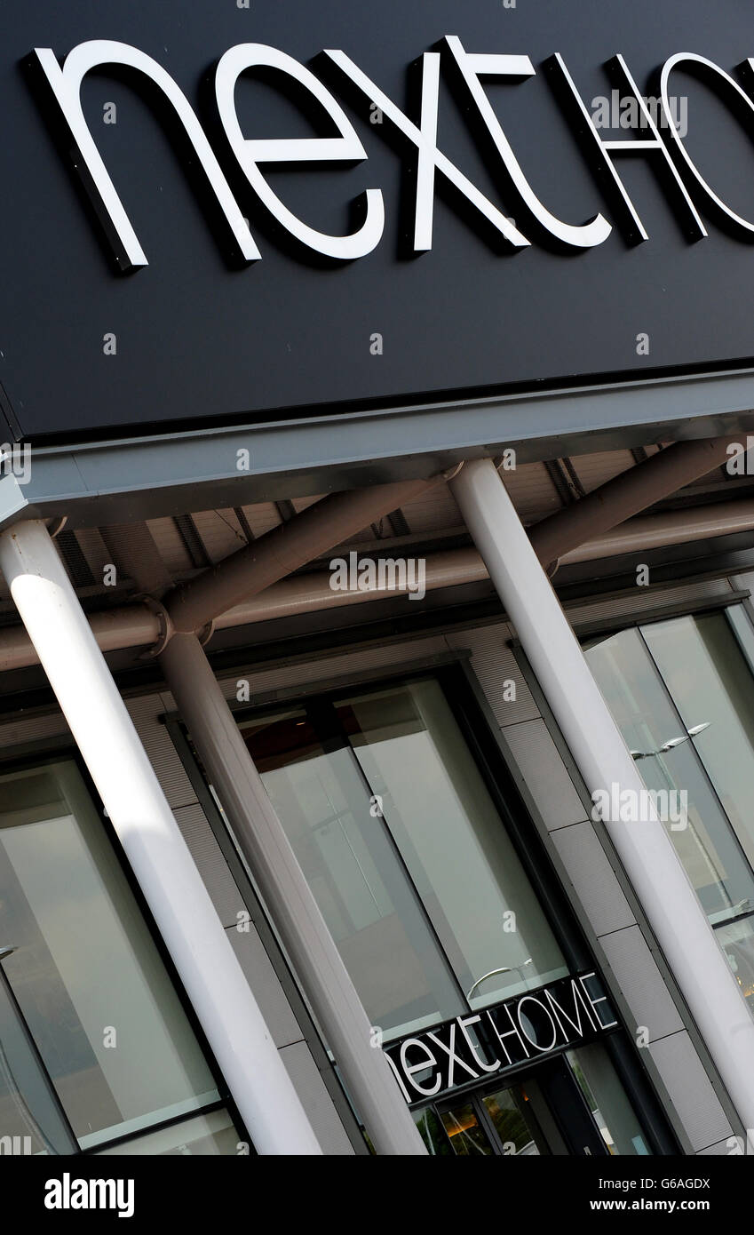 Next store exterior hires stock photography and images Alamy