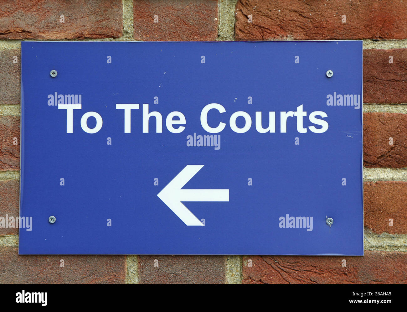 Uxbridge Magistrates Court Stock Photo Alamy