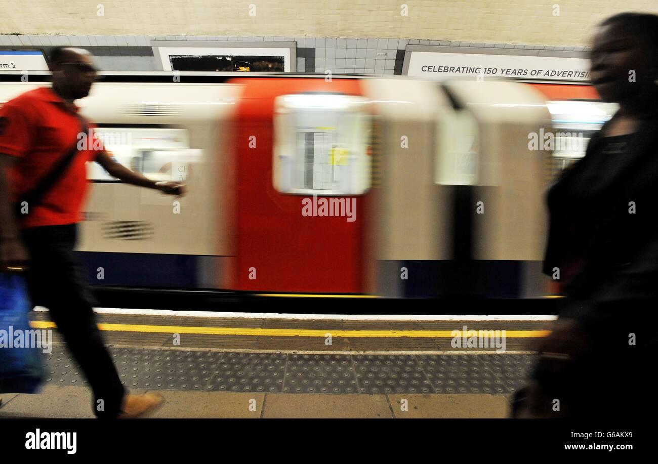London underground victoria line highbury hi-res stock photography