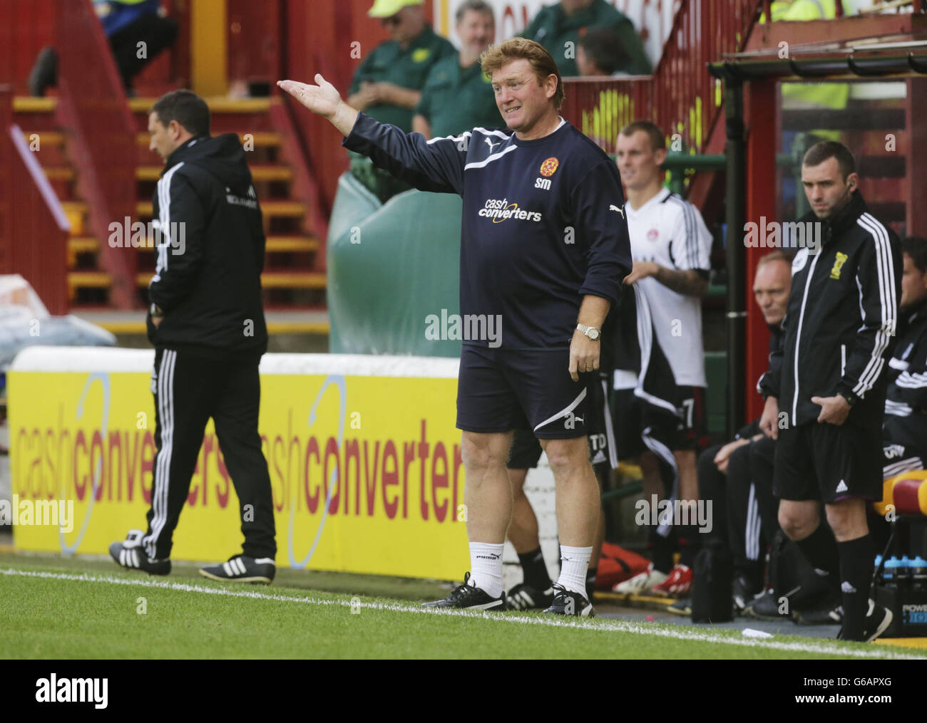 Motherwell Manager Stuart McCall during the Scottish Premiership match at Fir Park, Motherwell. Stock Photo