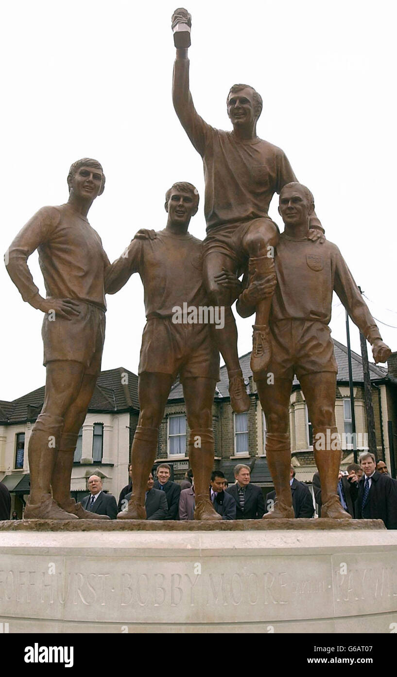 A new four tonne bronze statue is unveiled by the Duke of York outside