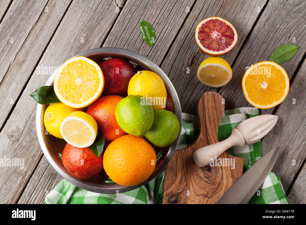Red grapefruit colander hires stock photography and images Alamy