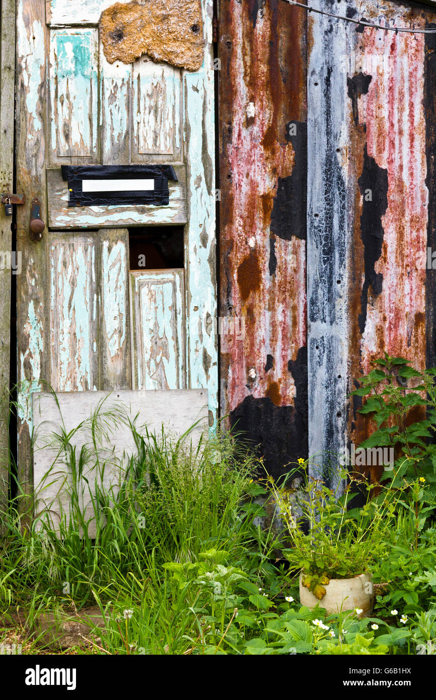 Broken down shed hires stock photography and images Alamy