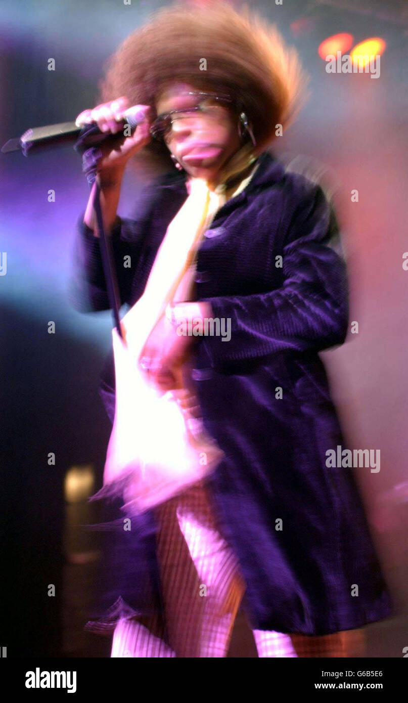 Macy Gray Concert Stock Photo Alamy