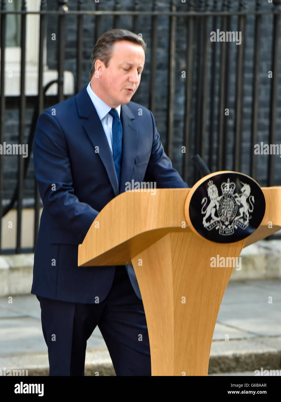 London, UK. 24th June, 2016. Prime Minister David Cameron resigns as a result of the EU Referendum to leave the EU Credit:  Alan D West/Alamy Live News Stock Photo