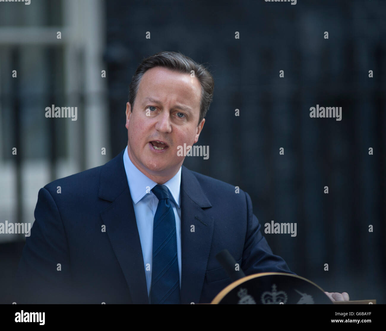 Downing Street, London, UK. 24th June 2016. PM David Cameron announces his decision to step down from leadership before October 2016 in light of EU Referendum outcome. Credit:  Malcolm Park editorial/Alamy Live News. Stock Photo