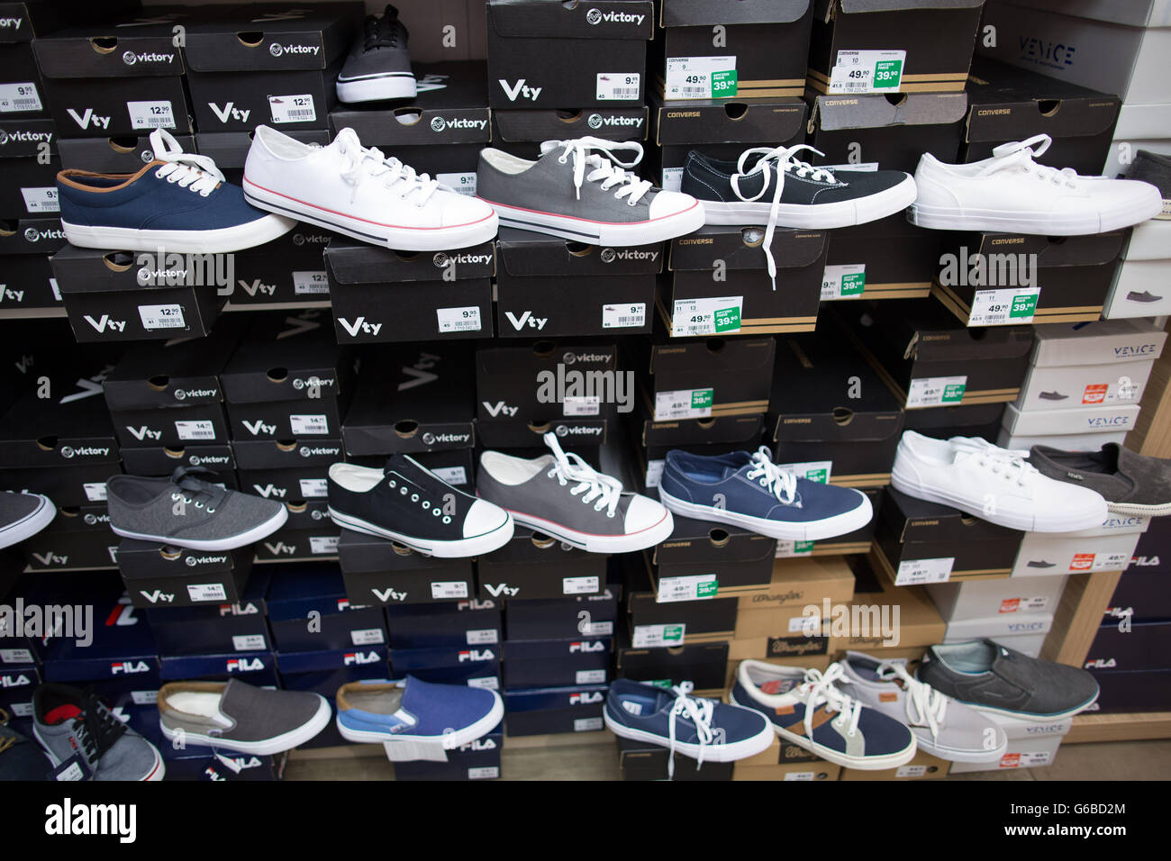 Duesseldorf, Germany. 24th 2016. Shoes on sale at a Deichmann store in Duesseldorf, 24 June 2016. PHOTO: MAJA HITIJ/dpa/Alamy Live News Stock Photo - Alamy