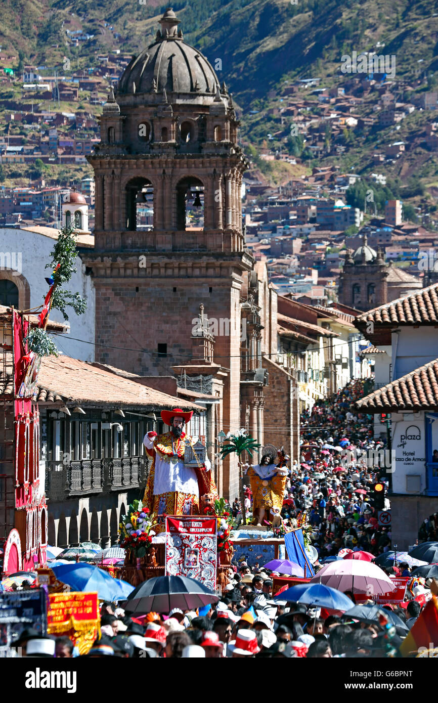 San Jeronimo (St. Geronimo) float (San Cristobal/St. Christopher float