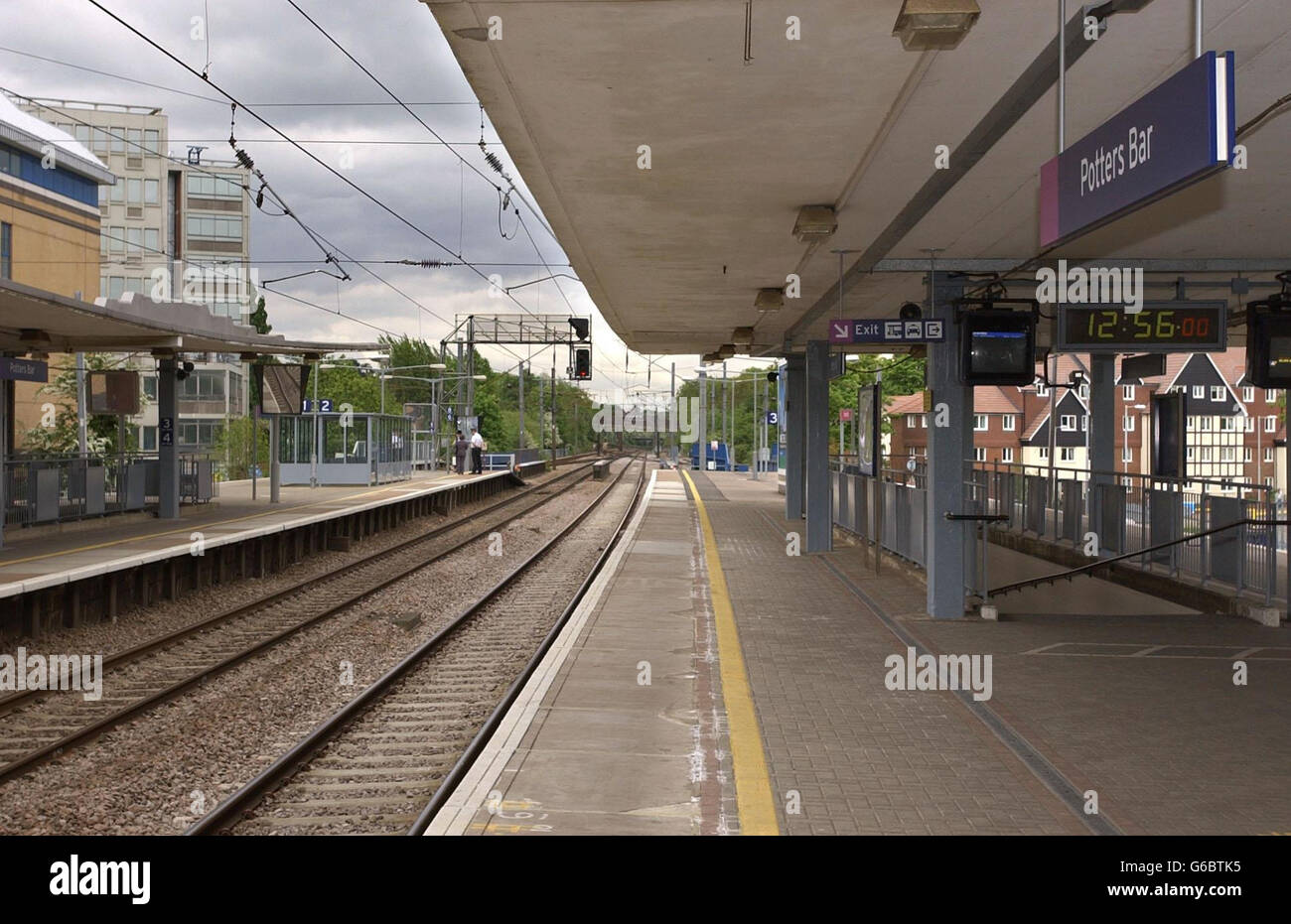 Potters bar garden hires stock photography and images Alamy