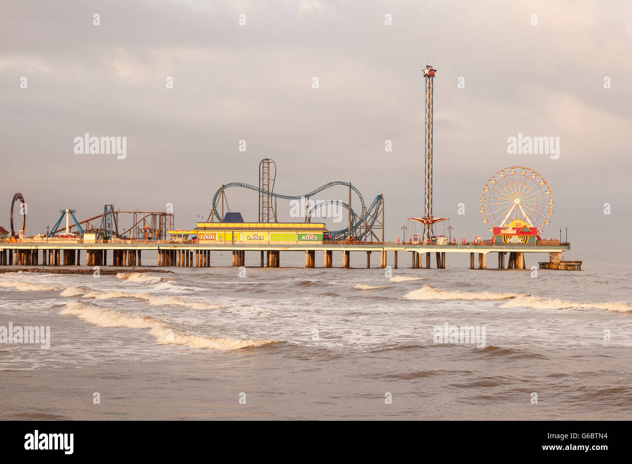 Galveston Island Pleasure Pier Stock Photo Alamy