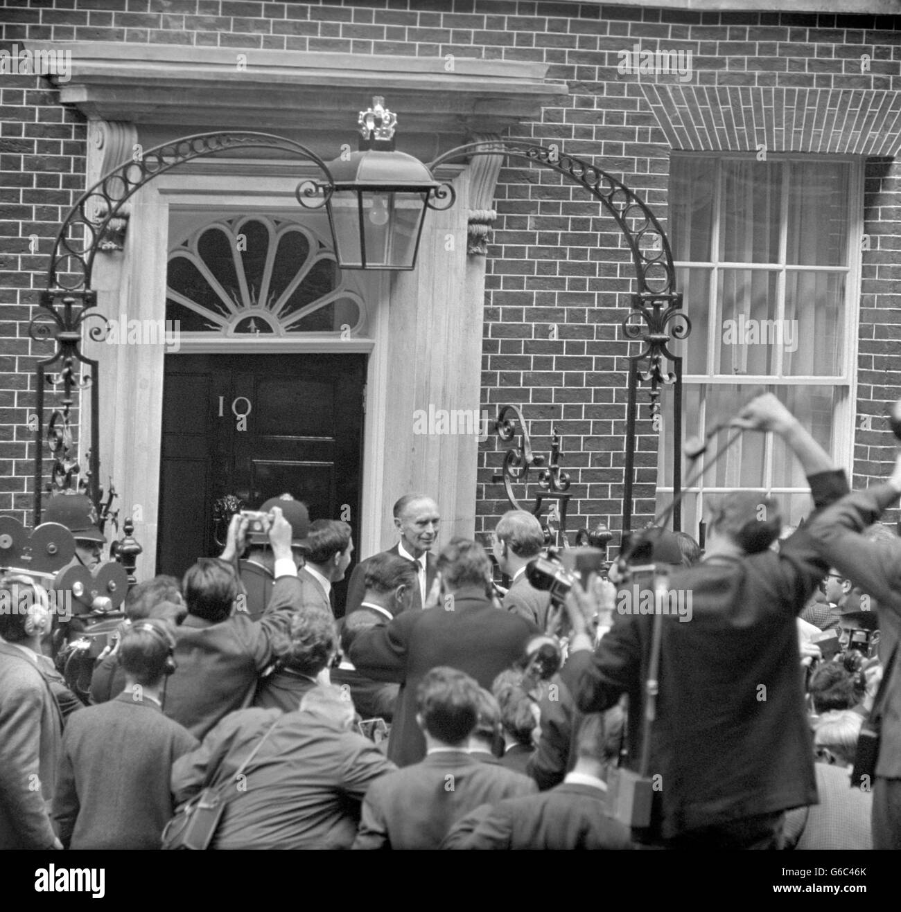 Politics - Lord Home becomes the new Prime Minister - 10 Downing Street, London Stock Photo