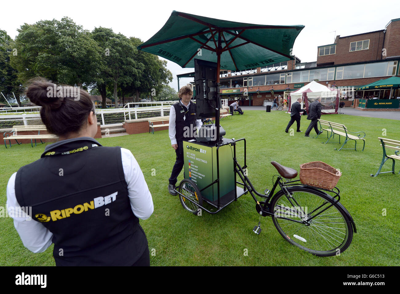 Tote press hires stock photography and images Alamy