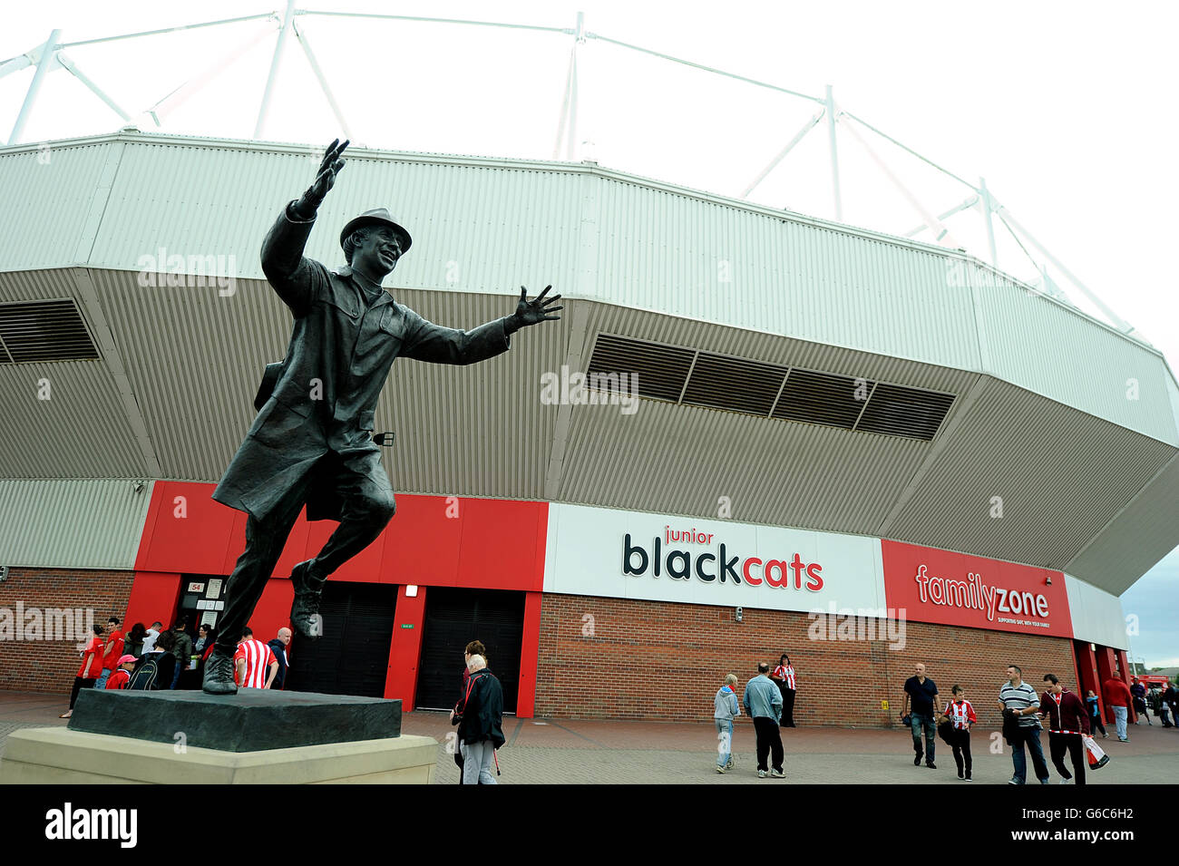 The statue of manager bob outside the stadium of light hires stock photography and images Alamy