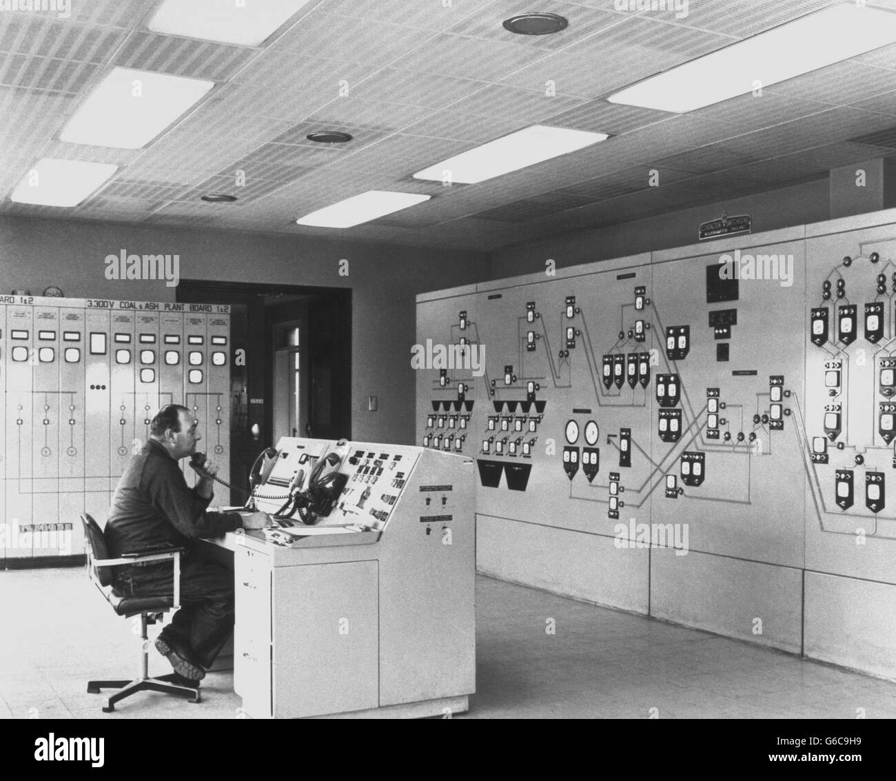 The West Burton Power Stations Coal Plant Control Room High Resolution  Stock Photography and Images - Alamy