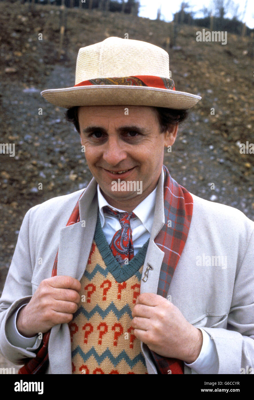Television - BBC - Doctor Who - Somerset. Actor Sylvester McCoy as Doctor Who, on location at Cloford Quarry near Frome in Somerset. Stock Photo