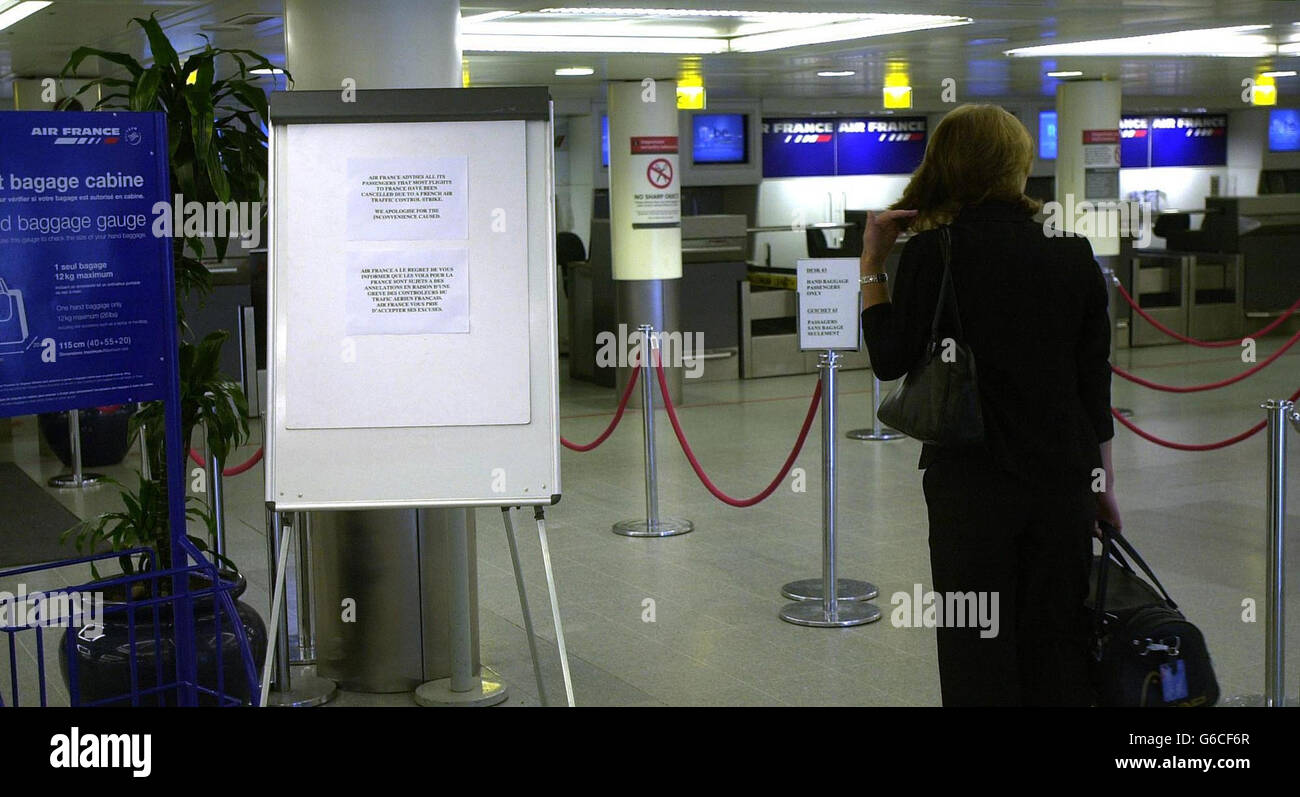 French air traffic controllers hi-res stock photography and images - Alamy