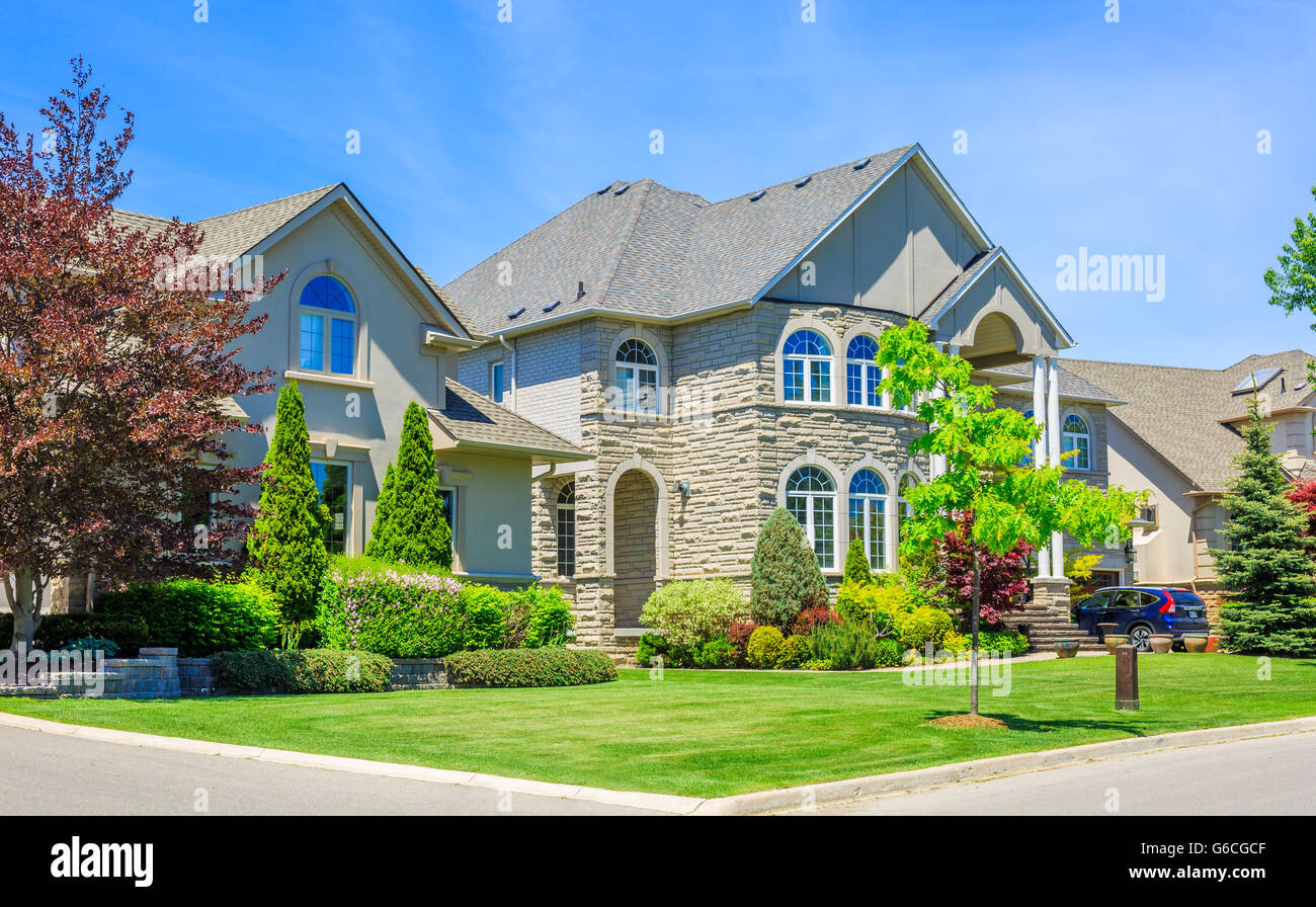 Luxury houses in North America Stock Photo Alamy