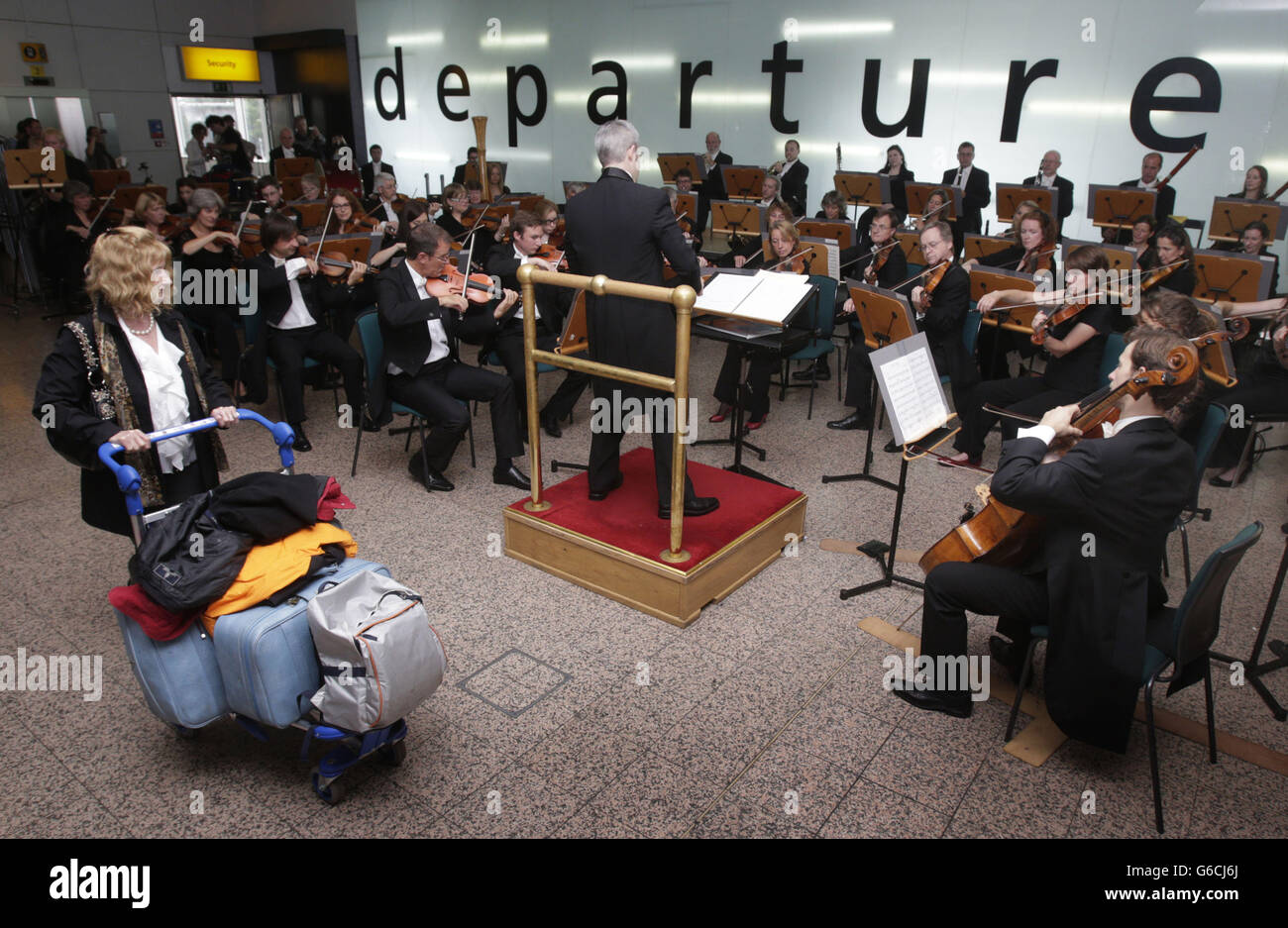 The Royal Scottish National Orchestra plays Glasgow Airport Stock Photo