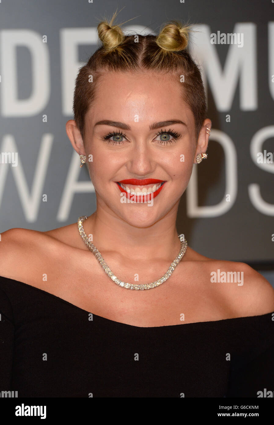 Miley cyrus 2013 video music awards hi res stock photography and images