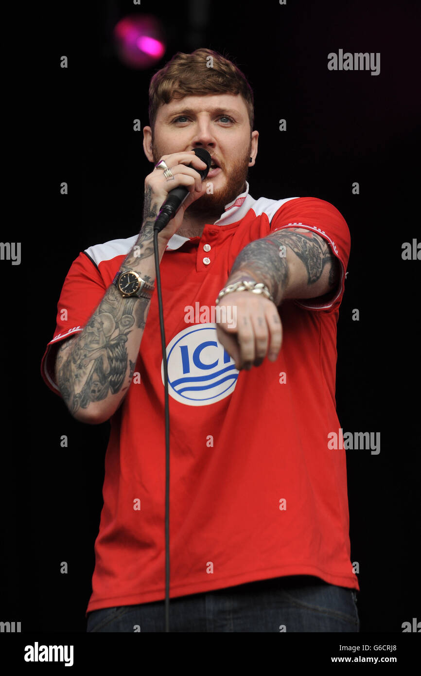 James Arthur High Resolution Stock Photography and Images Alamy