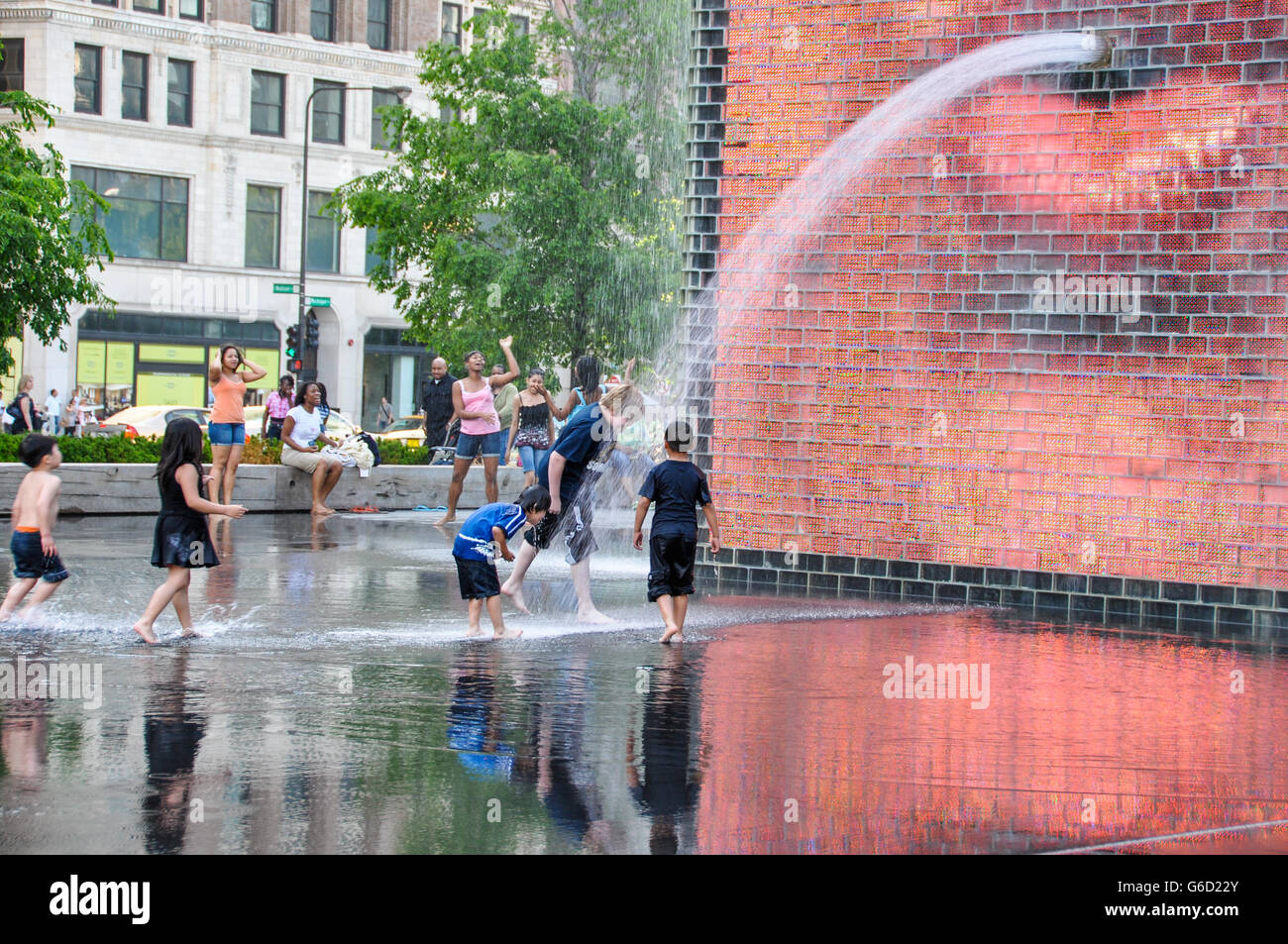 kids in Crown fountain chicago Stock Photo