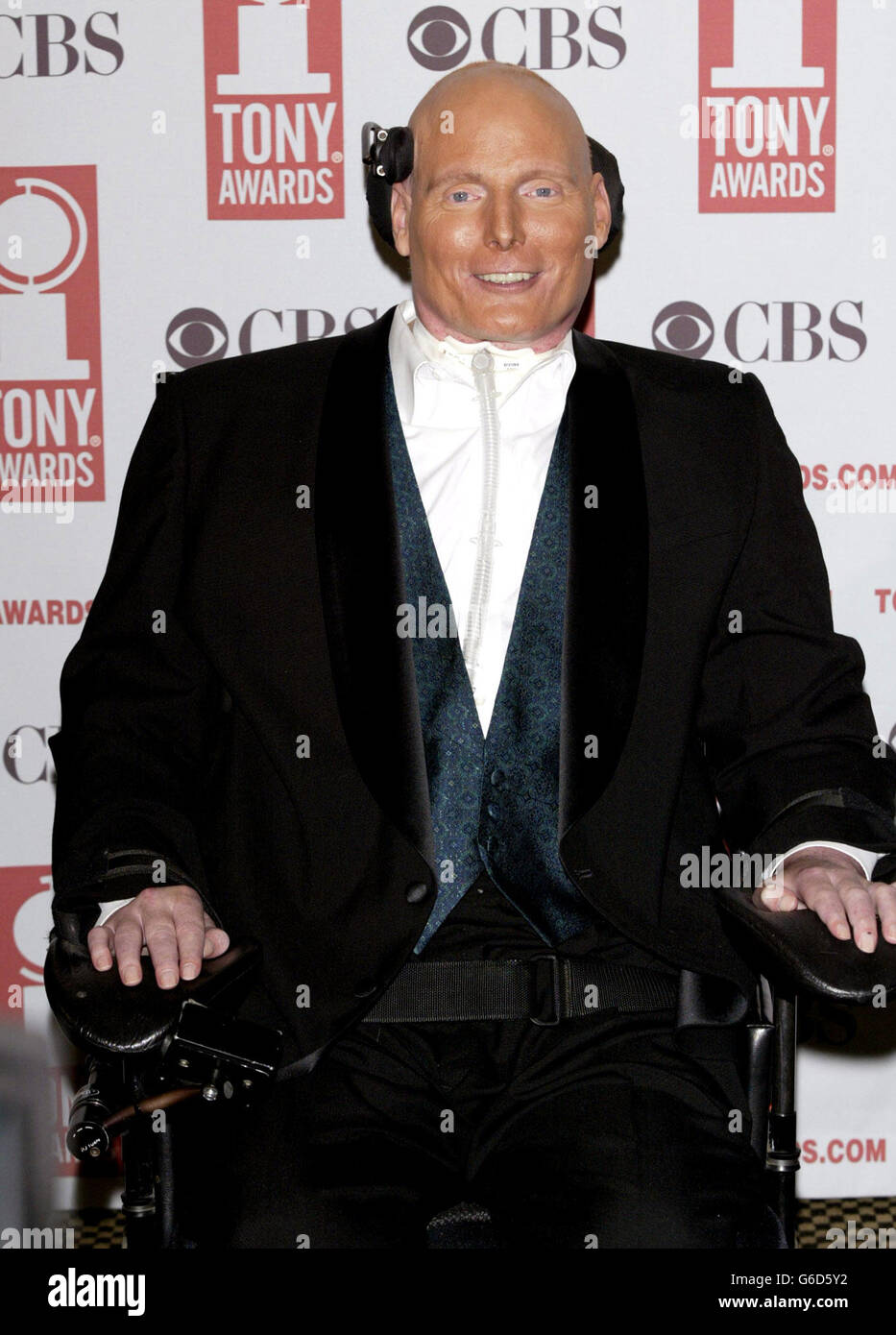 Presenter Christopher Reeve visits the press room at the 2003 Tony Awards at Radio City Music Hall in New York City. Stock Photo