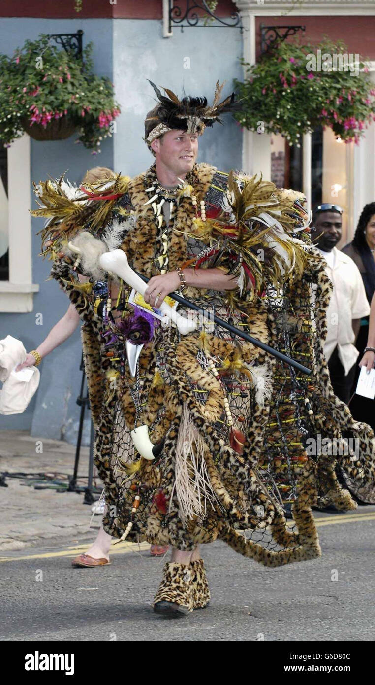 Guests arrive in fancy dress at Windsor Castle for Prince William's 21st birthday party. Stock Photo